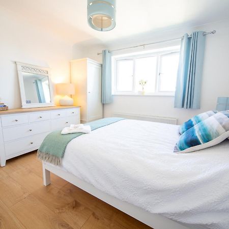 Trethvor House Ensuite Double Room With Free Parking In Quiet Residential Area Padstow Exterior foto