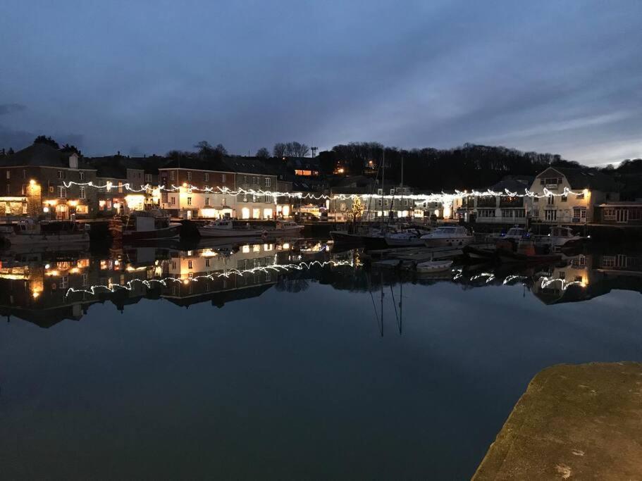 Trethvor House Ensuite Double Room With Free Parking In Quiet Residential Area Padstow Exterior foto
