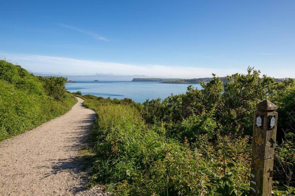 Trethvor House Ensuite Double Room With Free Parking In Quiet Residential Area Padstow Exterior foto